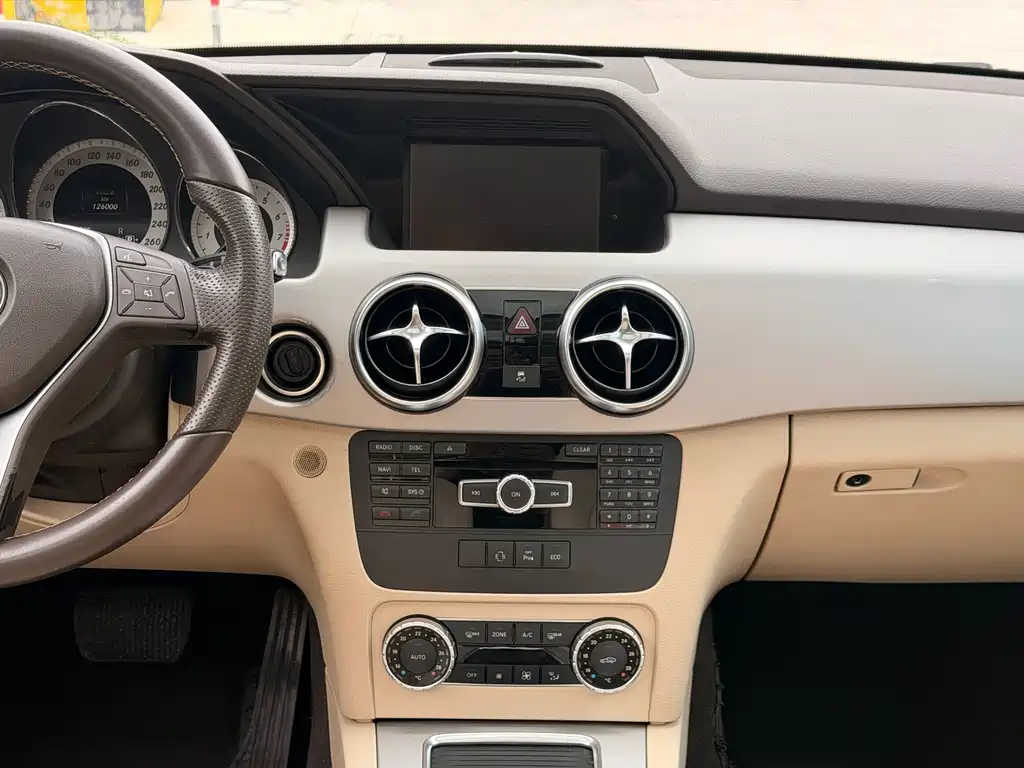 Mercedes-Benz GLK-Class — миниатюра 9