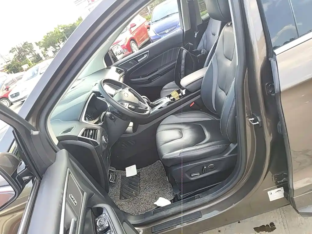 Ford Edge — миниатюра 15