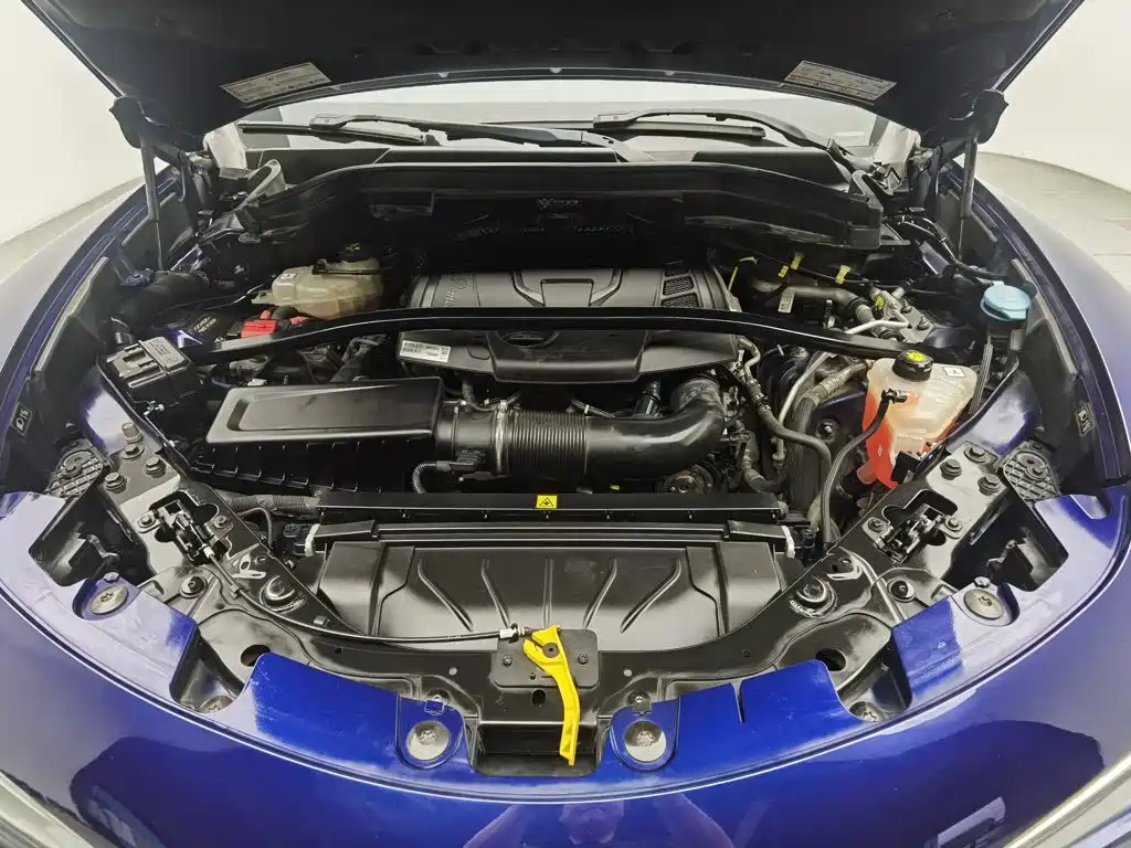 Alfa Romeo Stelvio — миниатюра 6