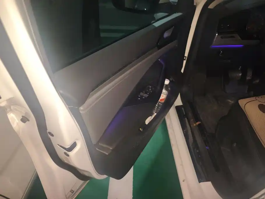 Volkswagen Sagitar — миниатюра 7