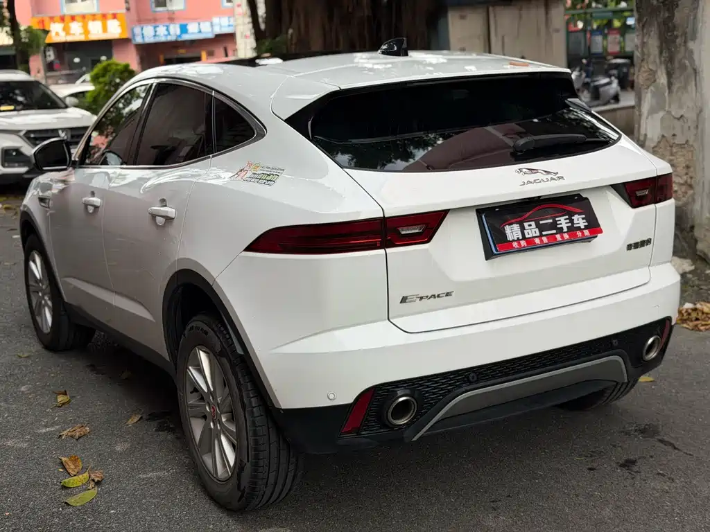 Jaguar E-PACE — миниатюра 6