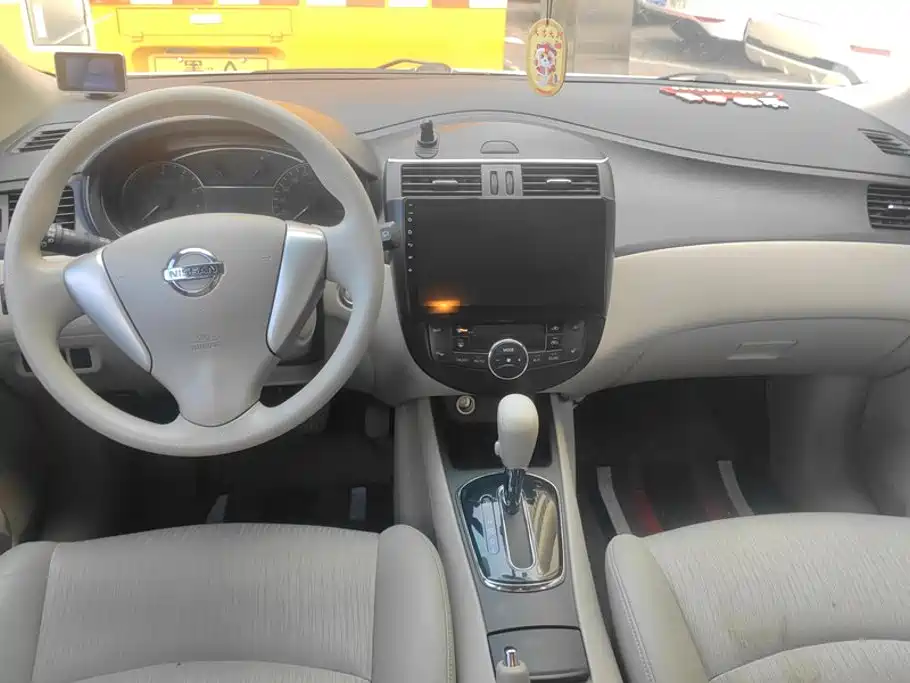 Nissan Tiida — миниатюра 12
