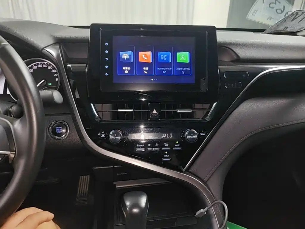 Toyota Camry — миниатюра 13
