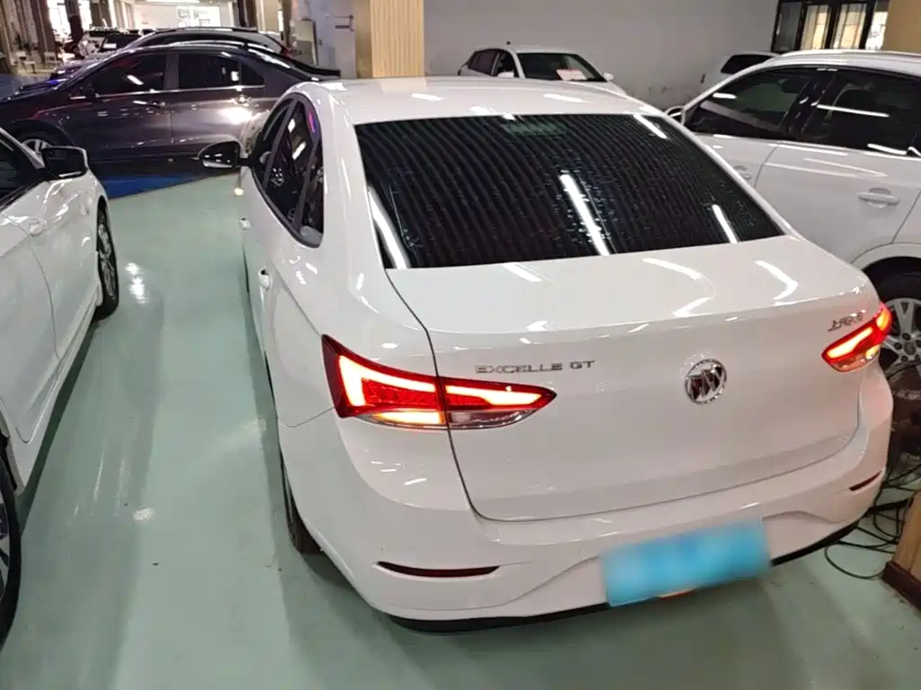 Buick Excelle — миниатюра 5