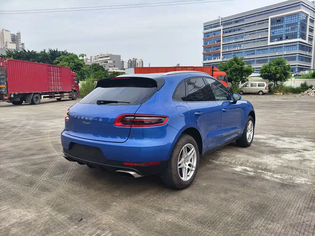 Porsche Macan — миниатюра 6