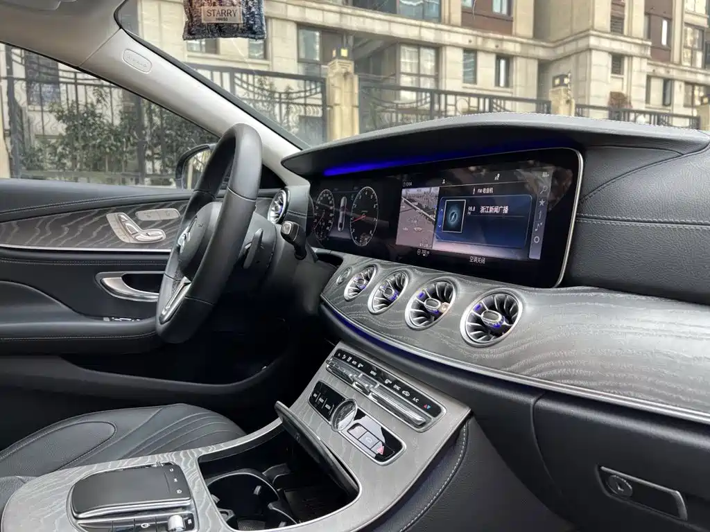 Mercedes-Benz CLS — миниатюра 12