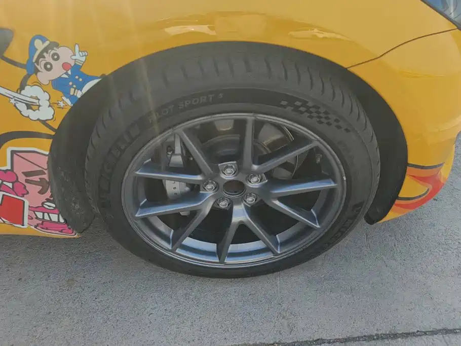 Tesla Model 3 — миниатюра 6