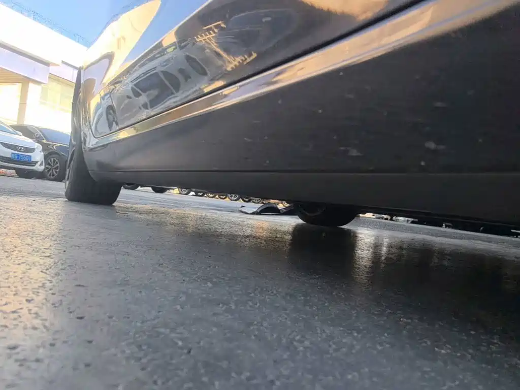 Tesla Model 3 — миниатюра 21