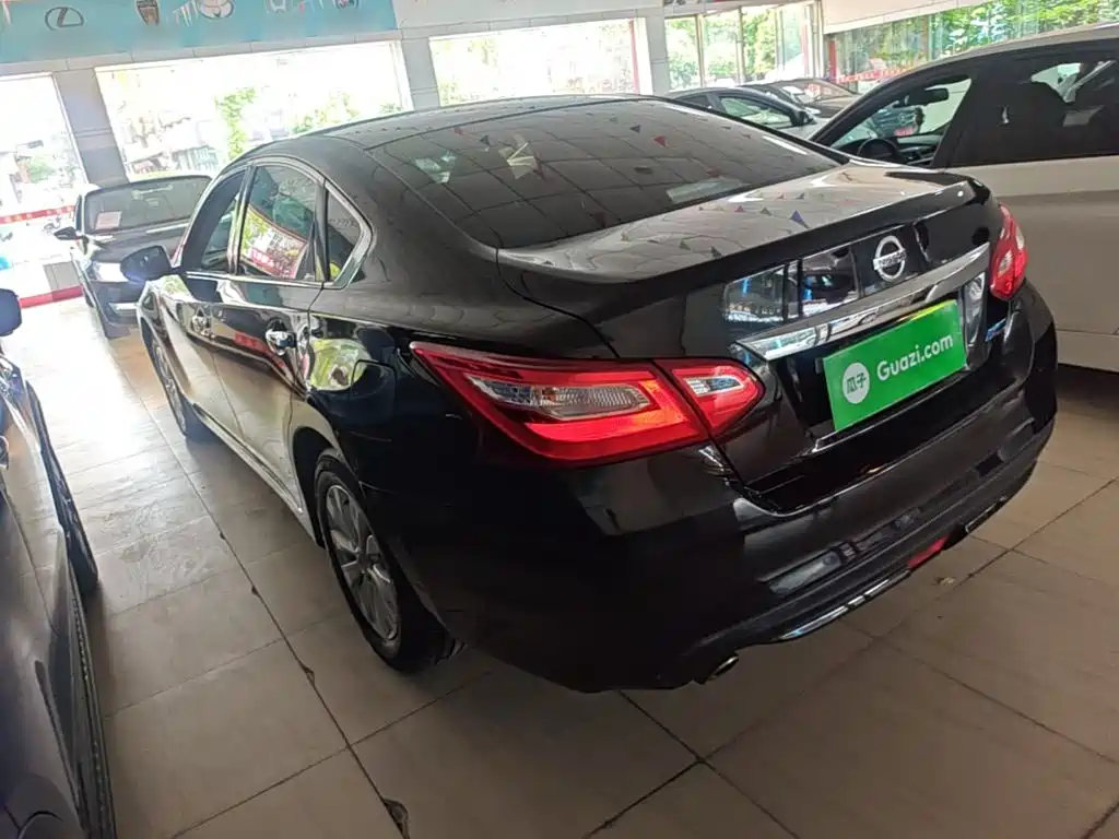 Nissan Teana — миниатюра 5