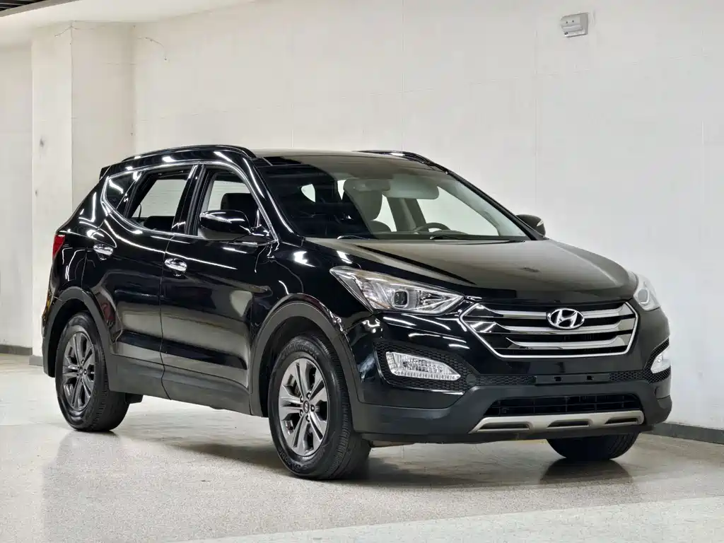 Hyundai Santa Fe — миниатюра 3