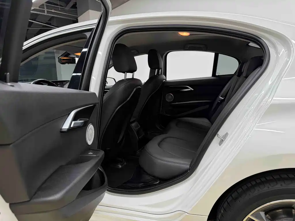 BMW 1 Series — миниатюра 15