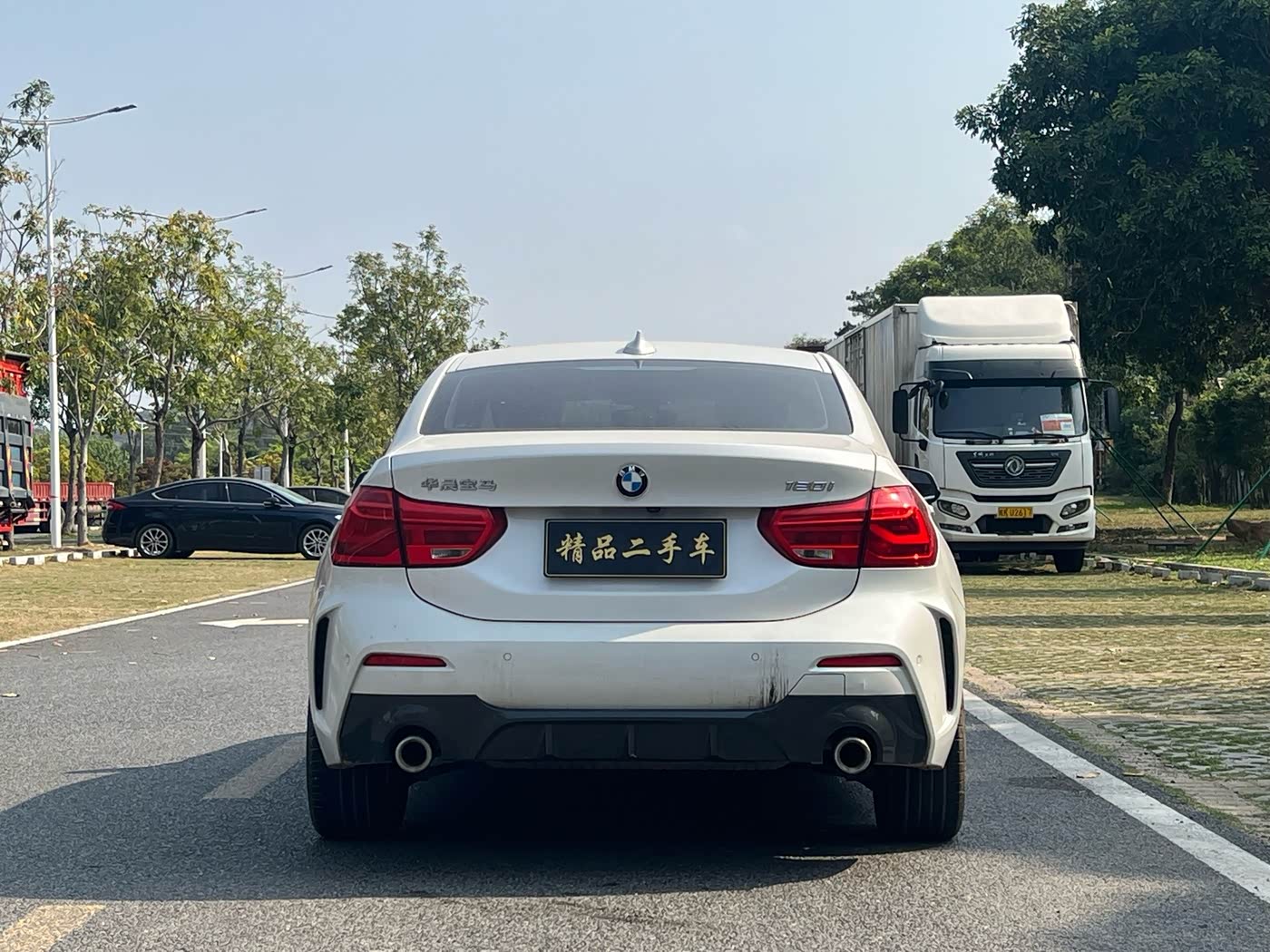 BMW 1 Series 1.5 л 2023 г. Белый, пробег 48300 км