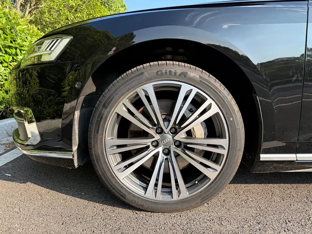 Audi A8 — миниатюра 8