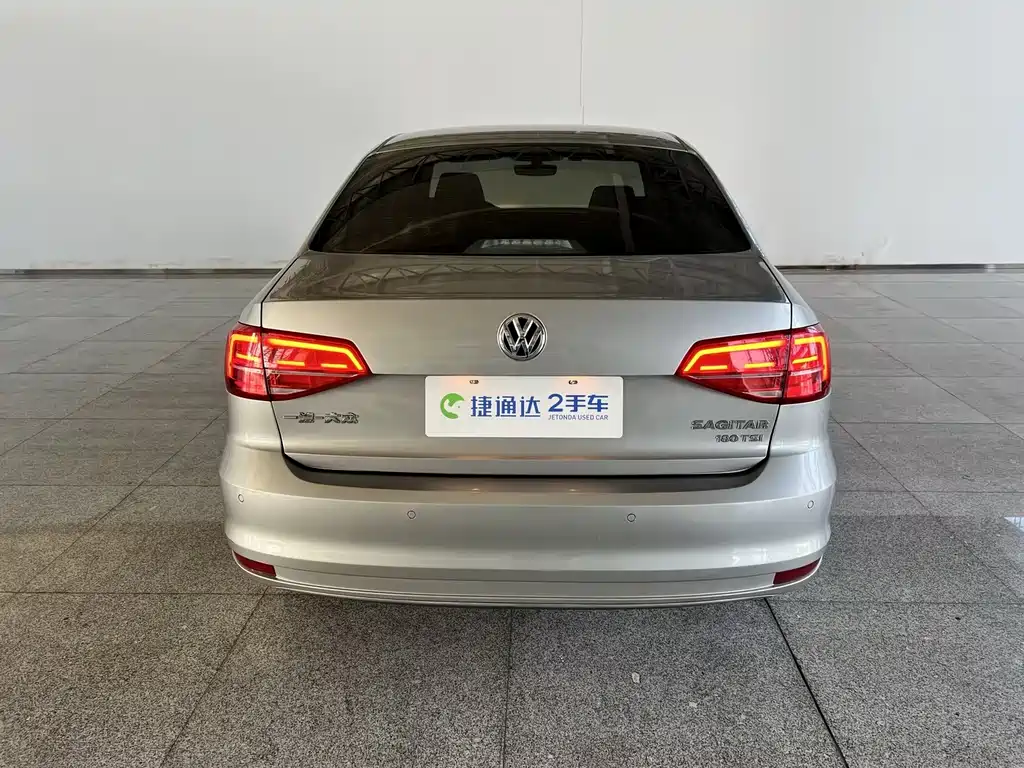 Volkswagen Sagitar — миниатюра 4