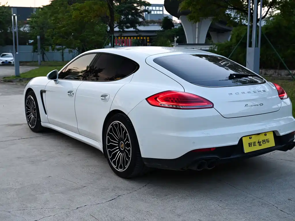 Porsche Panamera — миниатюра 3