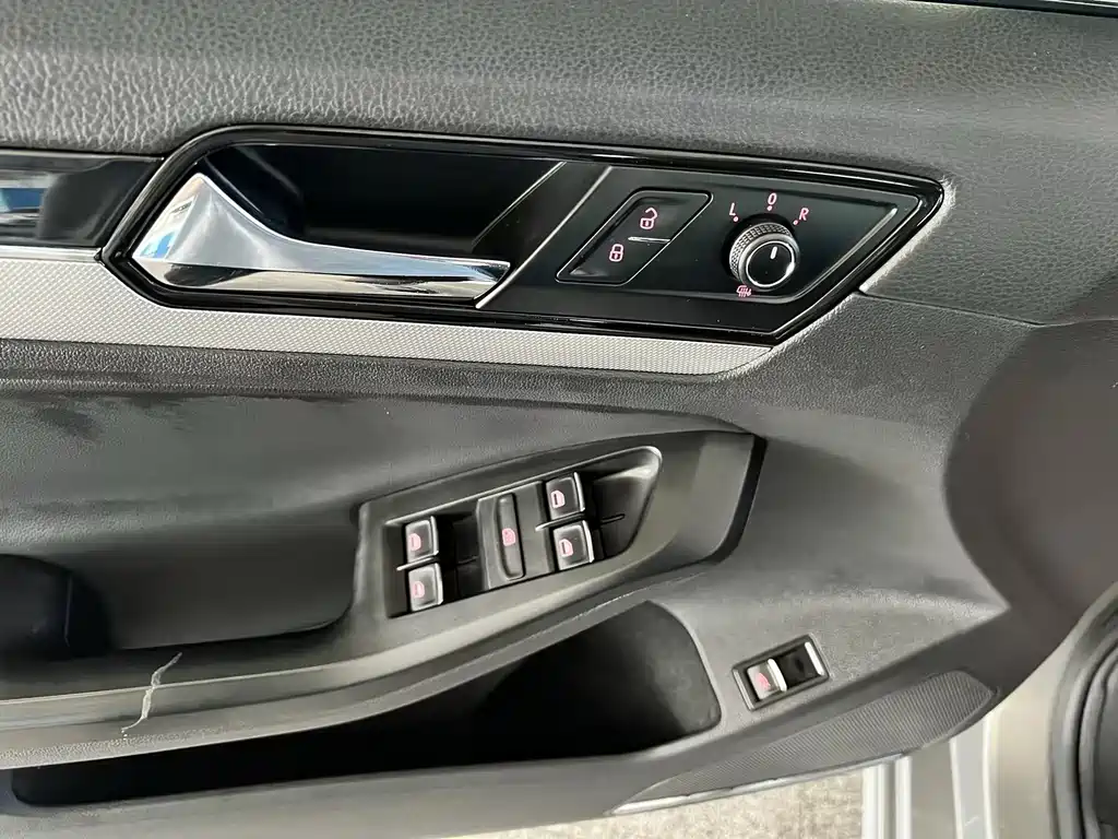 Volkswagen Sagitar — миниатюра 19
