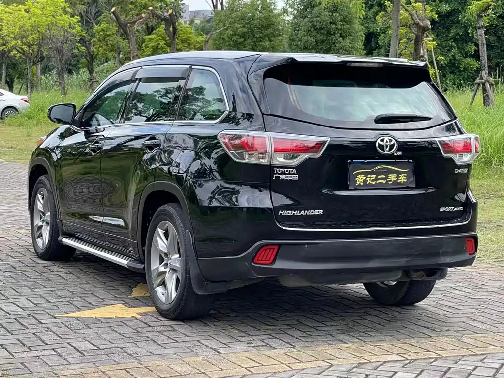 Toyota Highlander — миниатюра 7