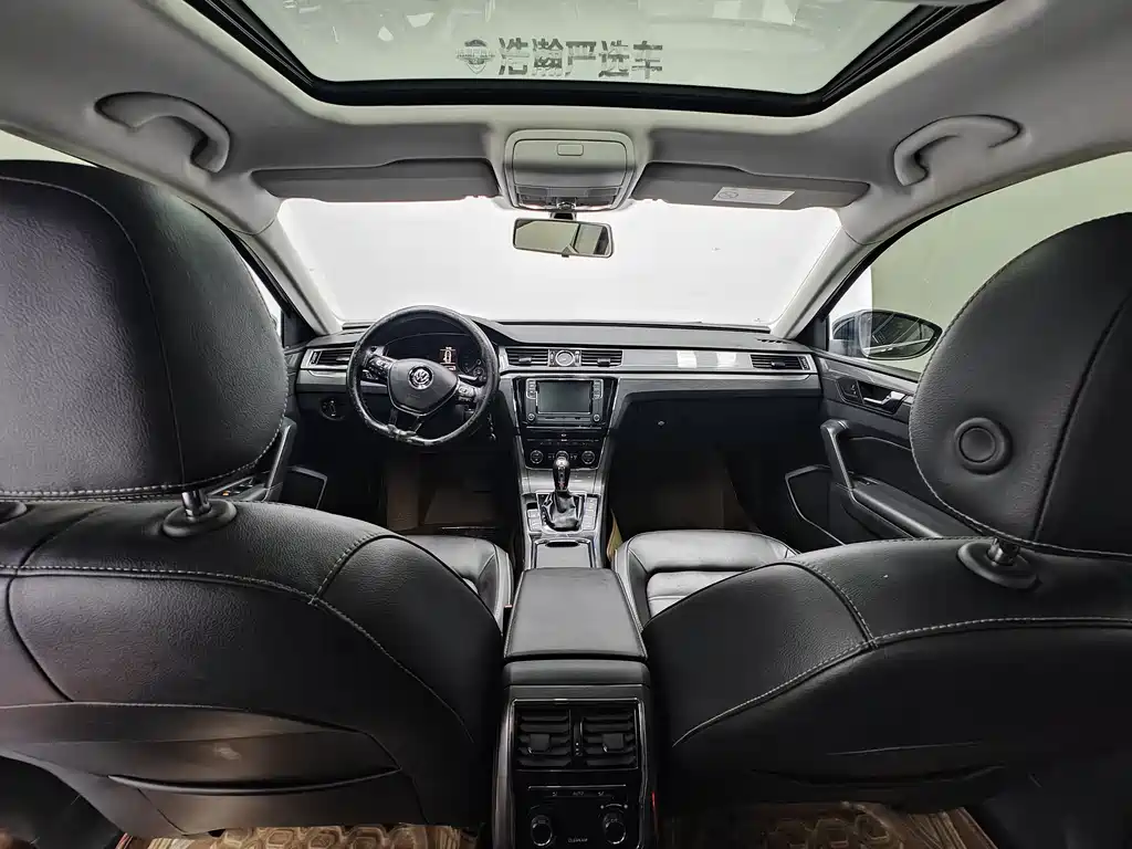 Volkswagen Passat 2016 330TSI DSG