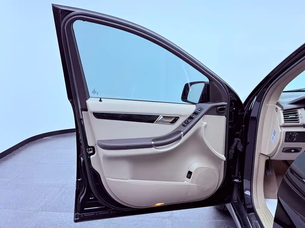 Mercedes-Benz R 2017 R 320 4MATIC Luxury