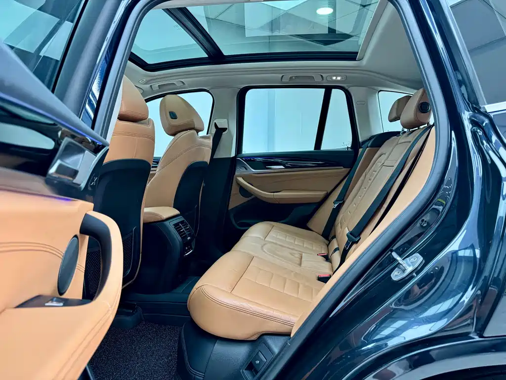 BMW X3 — миниатюра 10