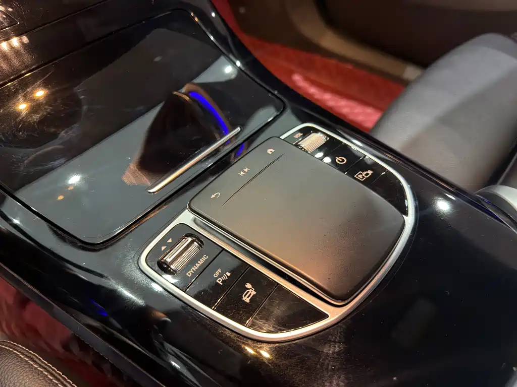 Mercedes-Benz EQC — миниатюра 8