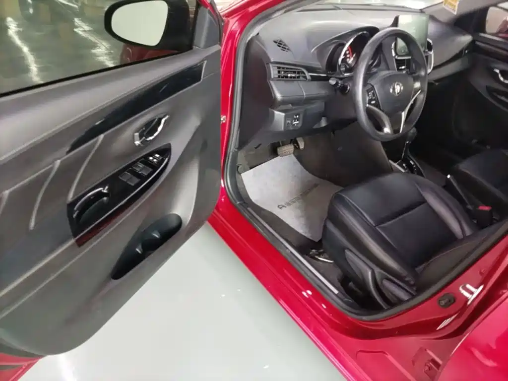 Toyota Yaris L — миниатюра 16