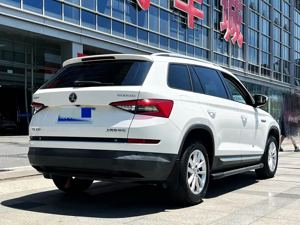 Skoda Kodiaq 2018 TSI330 5 мест Comfort