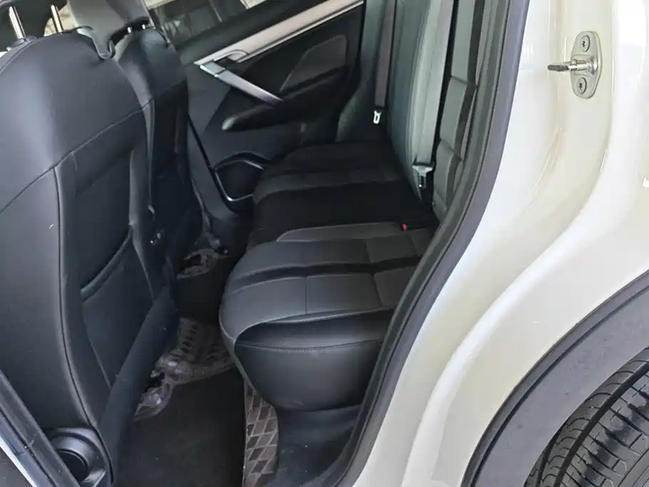 Geely Binyue — миниатюра 11