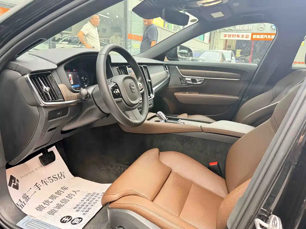 Volvo S90 — миниатюра 14