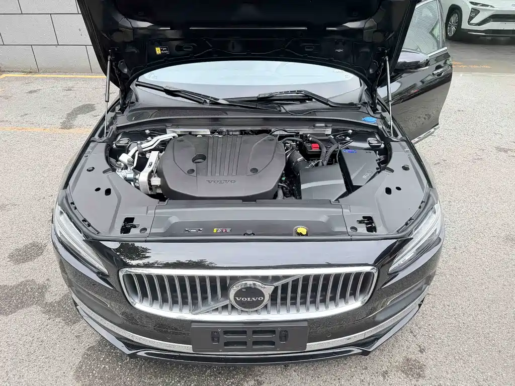 Volvo S90 — миниатюра 10