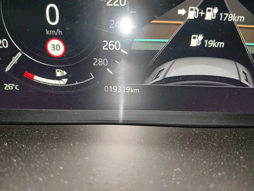Land Rover Evoque PHEV — миниатюра 8