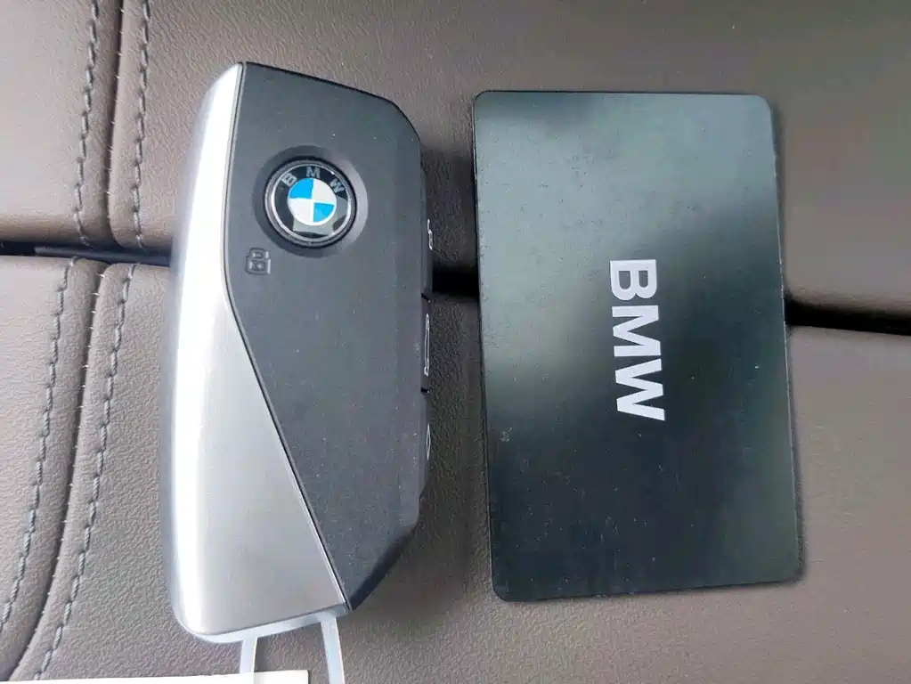 BMW 5 Series — миниатюра 16