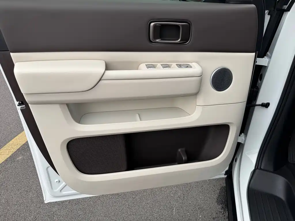 Li Auto Li MEGA — миниатюра 10