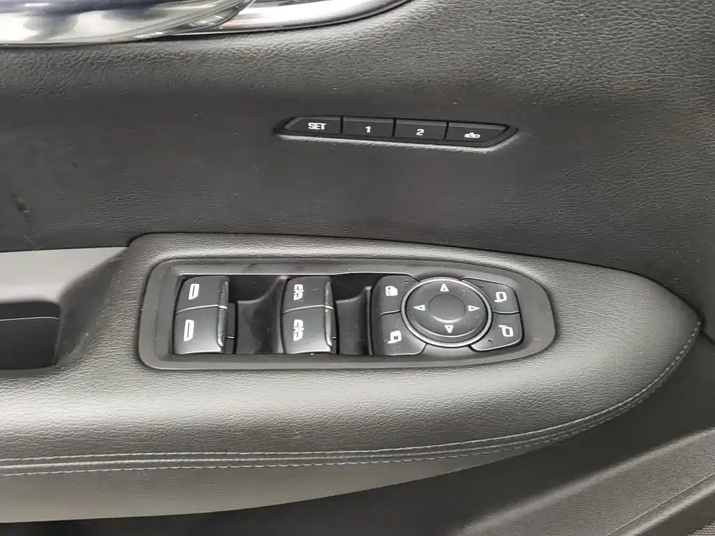 Cadillac XT5 — миниатюра 9