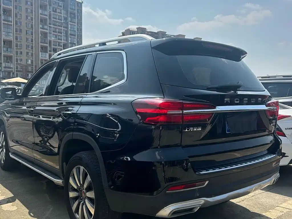 Roewe RX8 — миниатюра 6