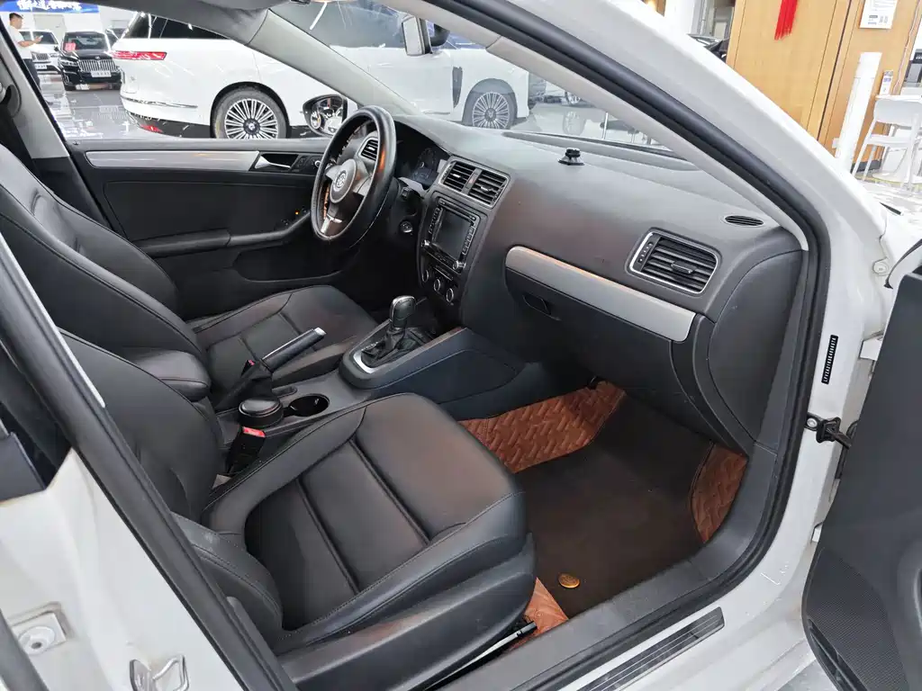 Volkswagen Sagitar — миниатюра 10