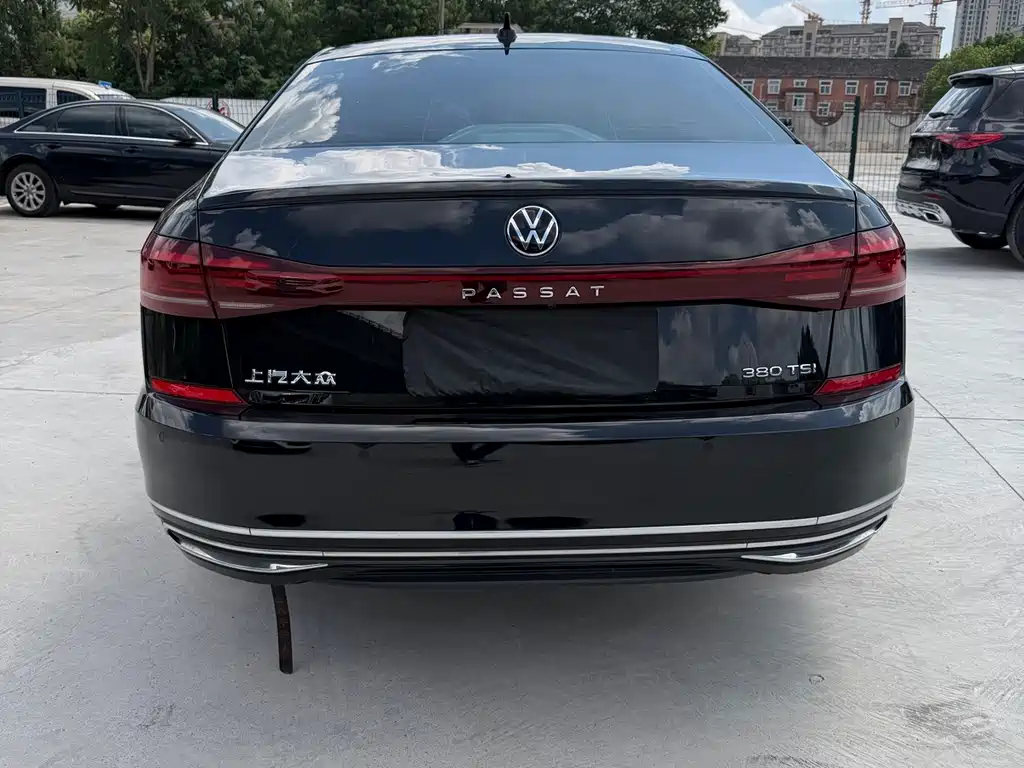 Volkswagen Passat — миниатюра 14
