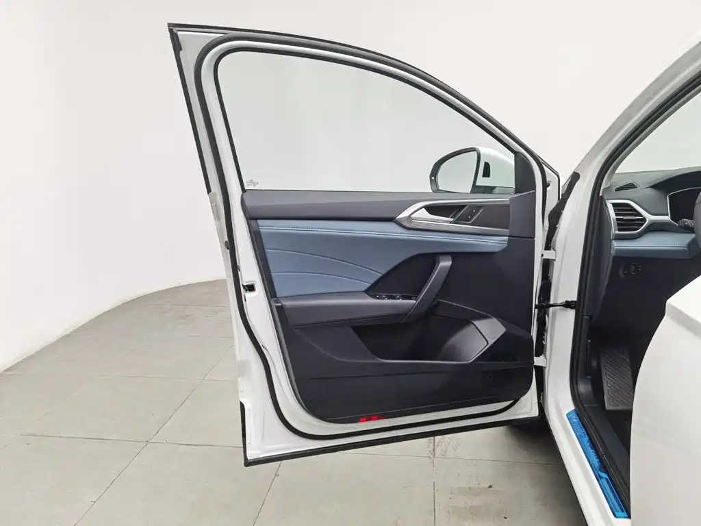 Volkswagen Tharu — миниатюра 8