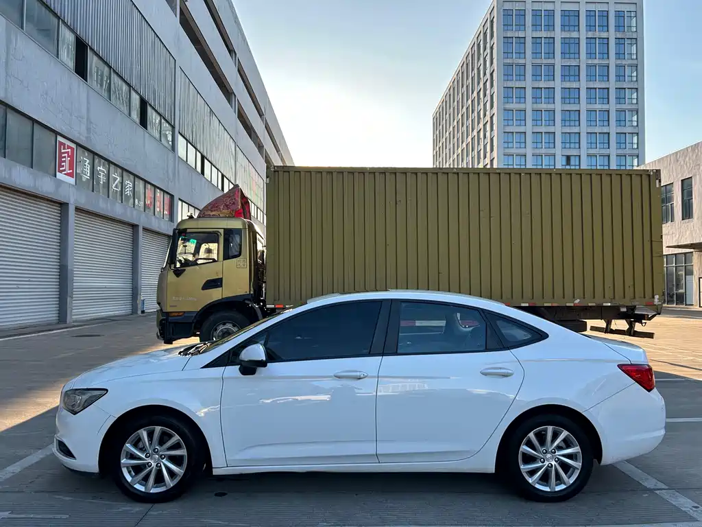 Buick Verano — миниатюра 4