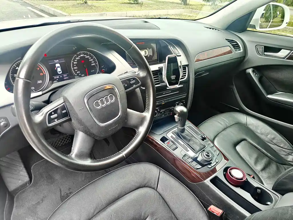 Audi A4L — миниатюра 13
