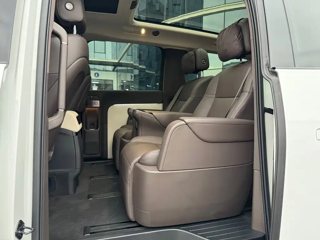 Li Auto Li MEGA — миниатюра 8