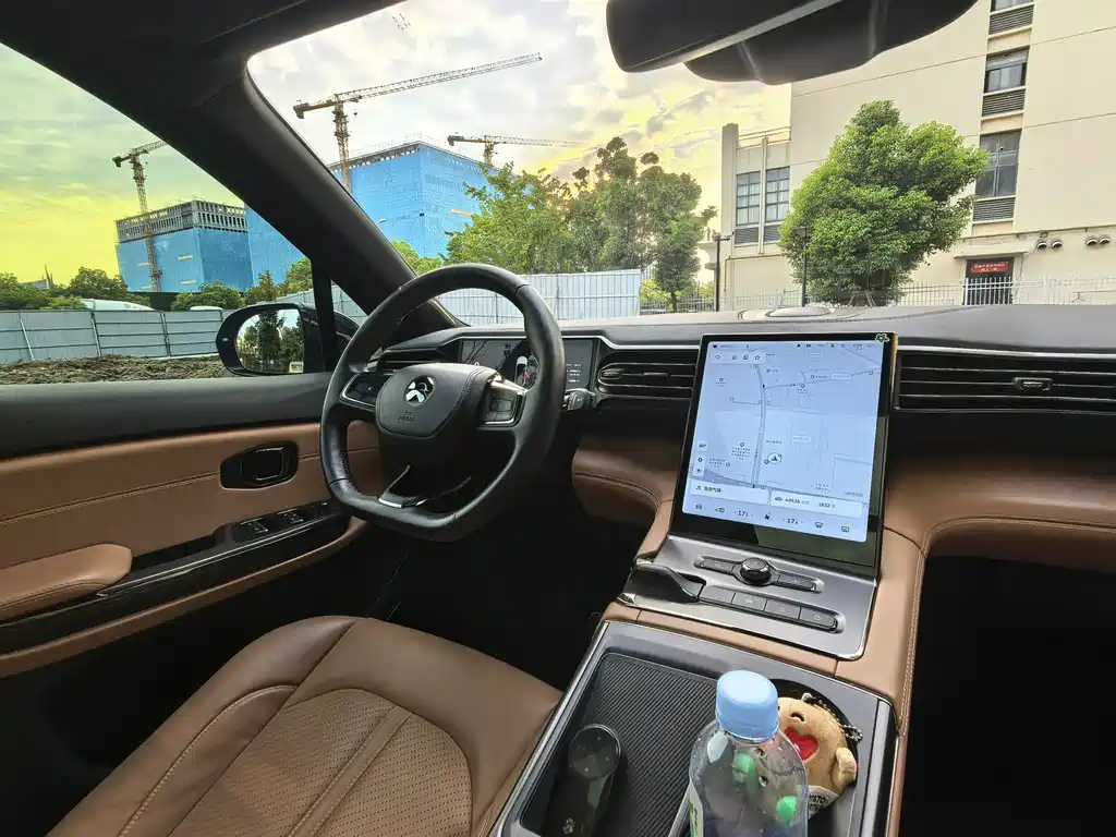 NIO ES6 — миниатюра 16