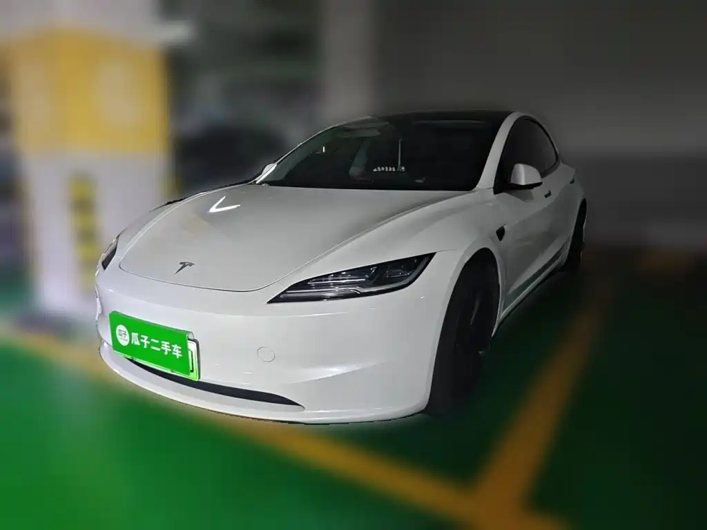 Tesla Model 3 — миниатюра 2