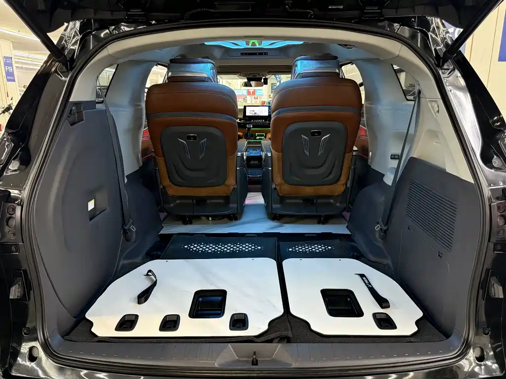Toyota Sienna — миниатюра 16