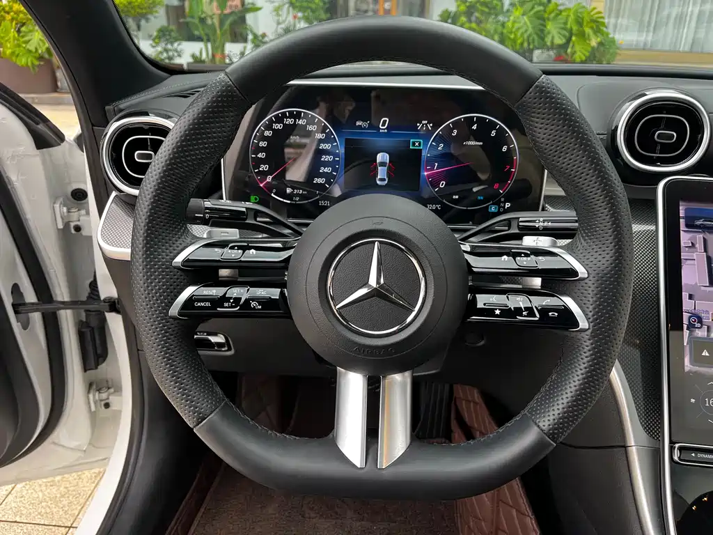 Mercedes-Benz C-Class — миниатюра 7