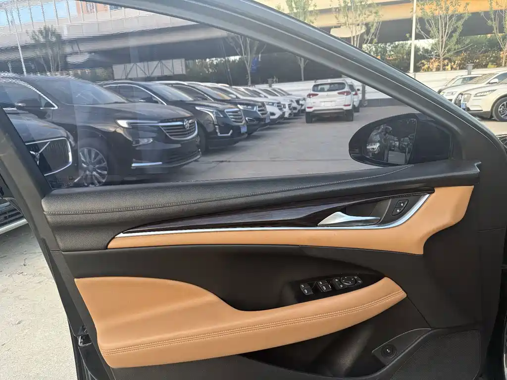 Buick LaCrosse — миниатюра 3