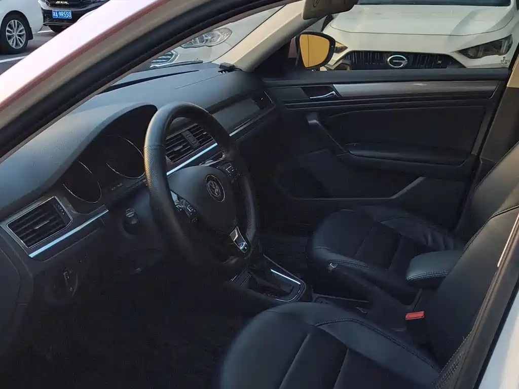 Volkswagen Bora — миниатюра 8