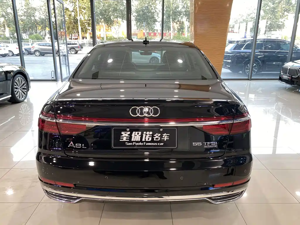 Audi A8 — миниатюра 5