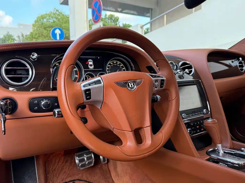 Bentley Continental — миниатюра 5