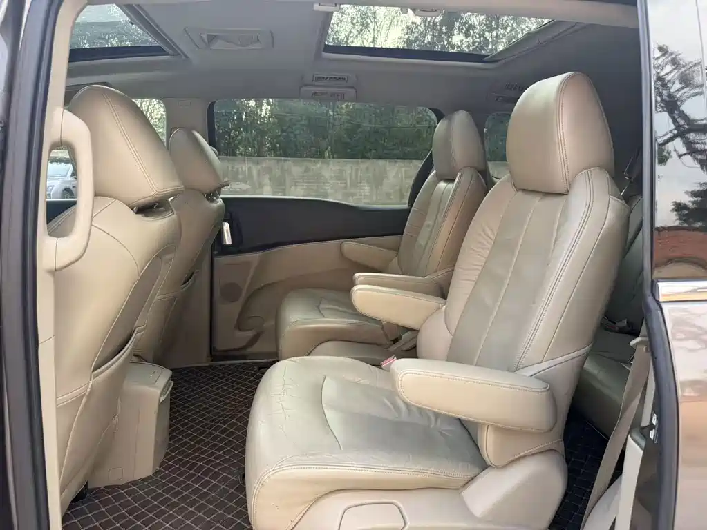 Buick GL8 — миниатюра 5